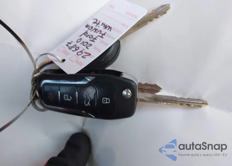 2010 Ford Fusion Se z USA, uszkodzony, nr VIN 3FAHP0HA6AR375491